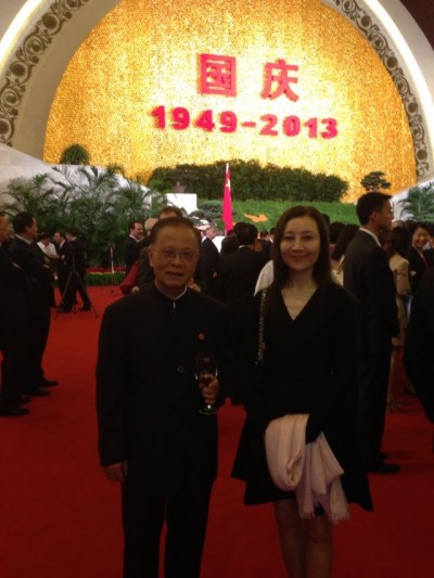 杨星江会长伉俪应上海海外交流协会邀请参加上海2013年国庆招待会
